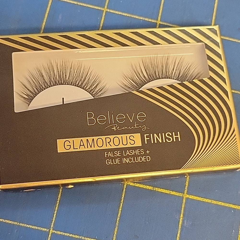 Believe Beauty False Lashes + Glue 2.28g New Sealed - Glamorous